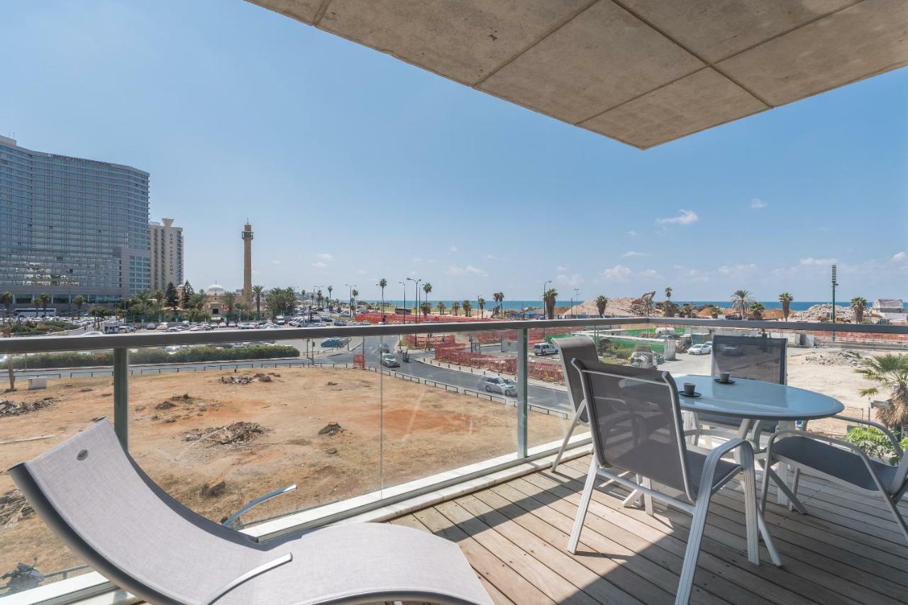 Beautiful Sunny 3 Bedrooms In Font Of The Beach Tel Awiw Zewnętrze zdjęcie